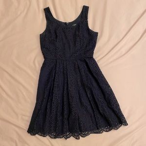 JCrew Navy blue w/ Pockets. Nonsmoking house